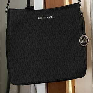 Black crossbody Michael Kors Bag